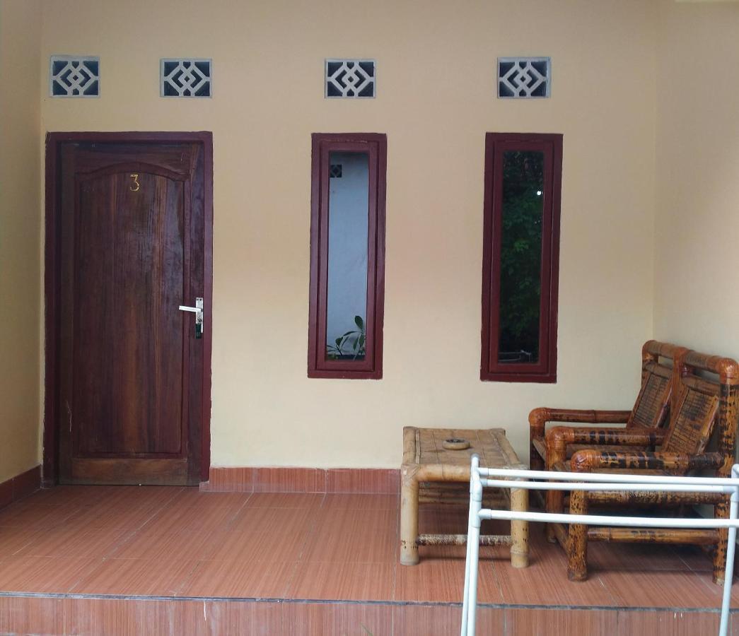 Kuta Garden Homestay Exterior photo